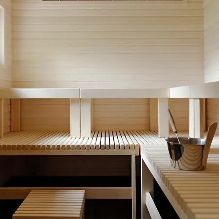 Huoneisto Chic 1960s Store-turned-home