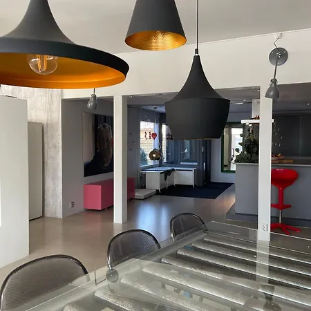 Huoneisto Chic 1960s Store-turned-home Jakobstad
